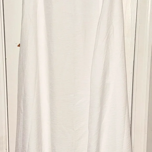SHEIN White Sleeveless Maxi Dress - Picture 2 of 2
